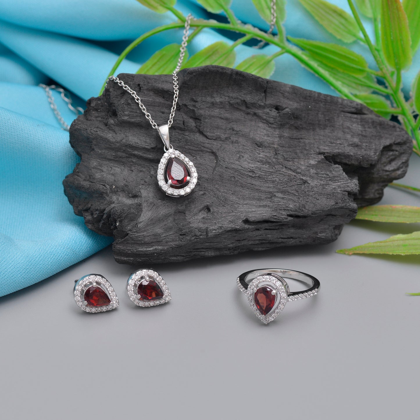 Garnet Grace Silver Set