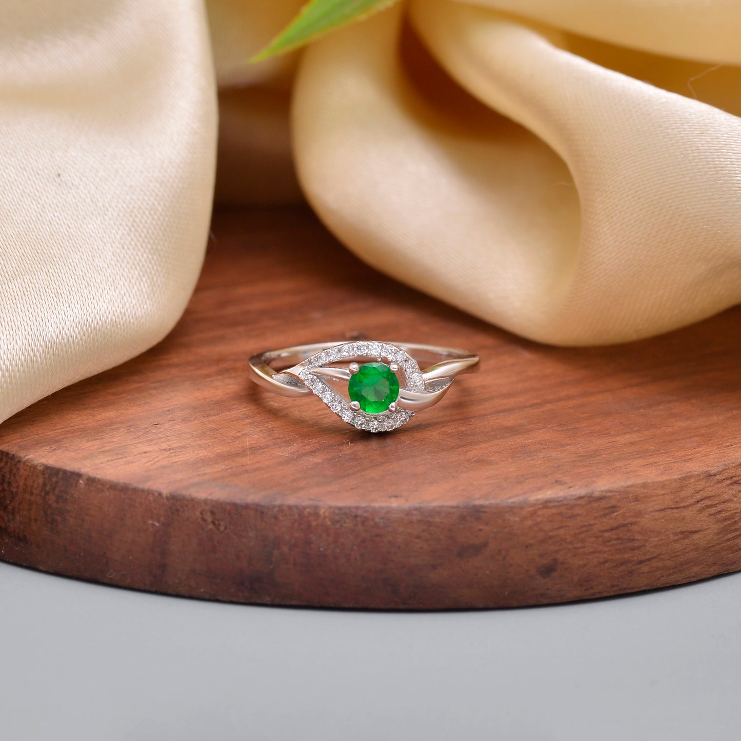 Green Mirage Ring