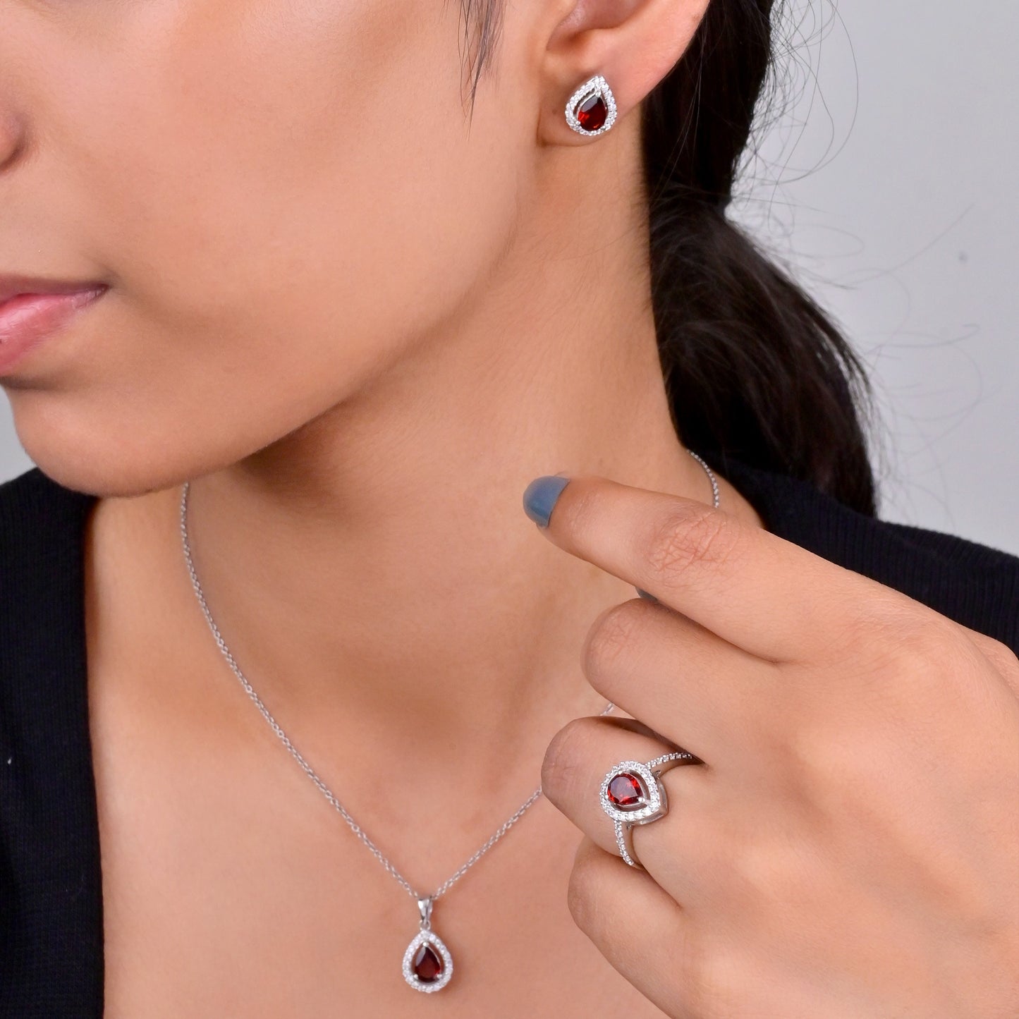 Garnet Grace Silver Set