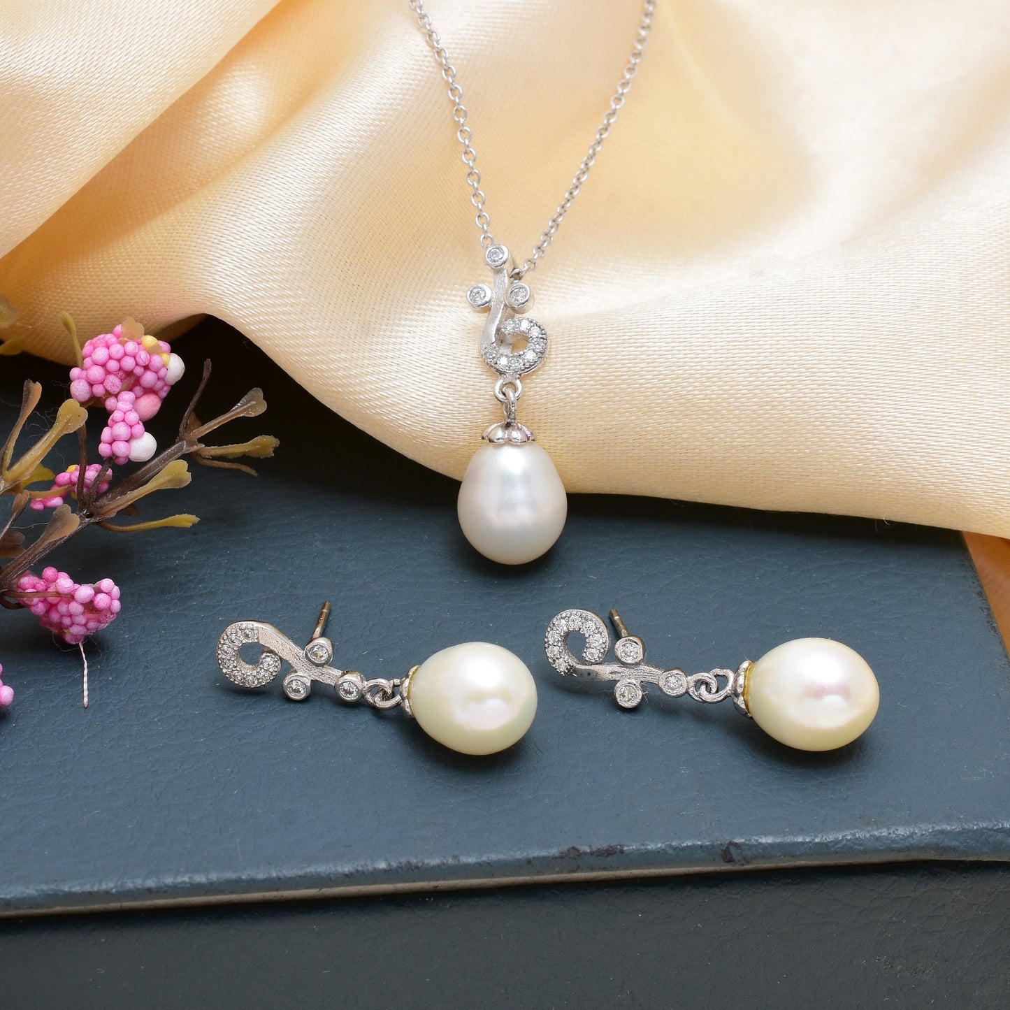 Pearl Oasis Set